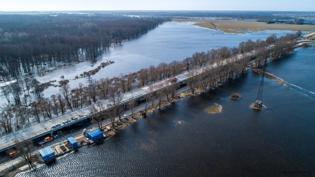 Estakadą statę kelininkai užsakovo lūkesčius pranoko su kaupu – statybos darbai visiškai atlikti, aplenkiant grafikus. „Kauno tiltų“ nuotr.