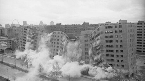 Iliustracija iš Reinier de Graaf knygos „Keturios sienos ir stogas“. Pruitt-Igoe, Sent Luisas, 1954–1972, aut. Lee Balterman, LIFE nuotraukų kolekcija, Getty Images