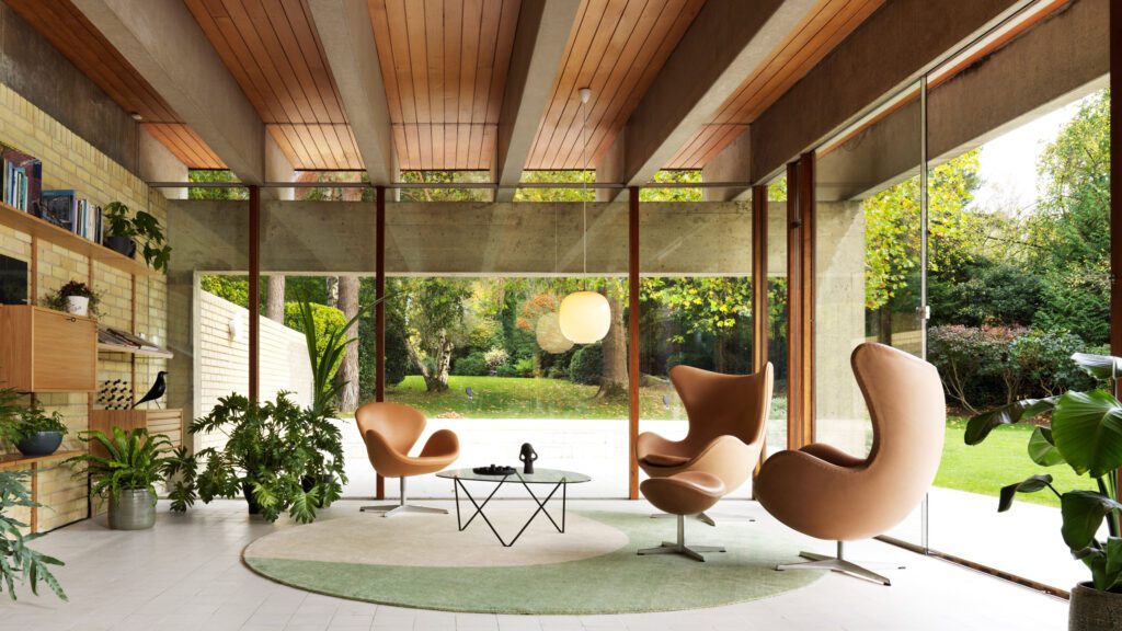 mid century modern interior cabinet colourful dezeen nuotr