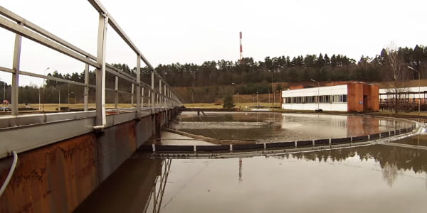 mokslo sriuba kanalizacija